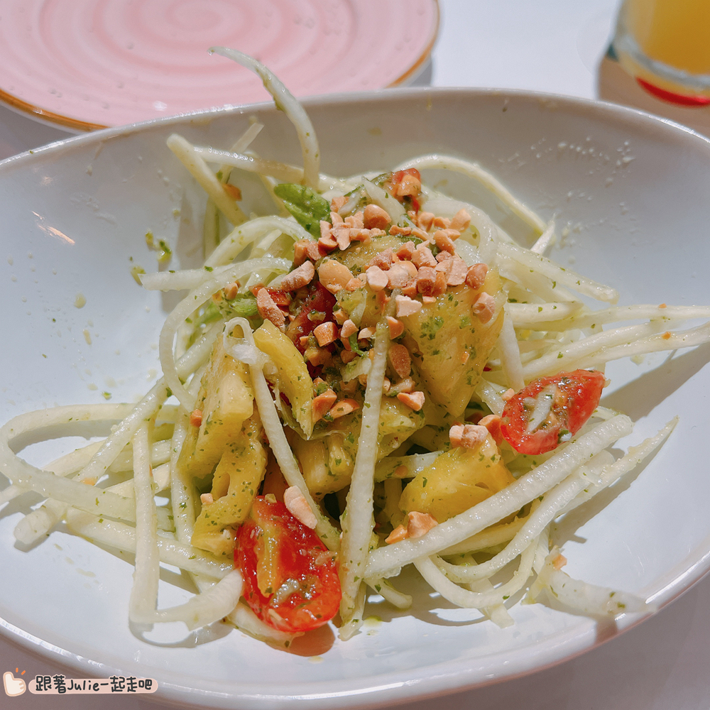 BO BO 新莊宏匯店,BOBO,MENU,thaifood,串燒,宏匯廣場,新莊,泰式奶茶,泰式料理,泰式炒河粉,瓦城,瓦城集團,美食,菜單 @跟著Julie一起走吧