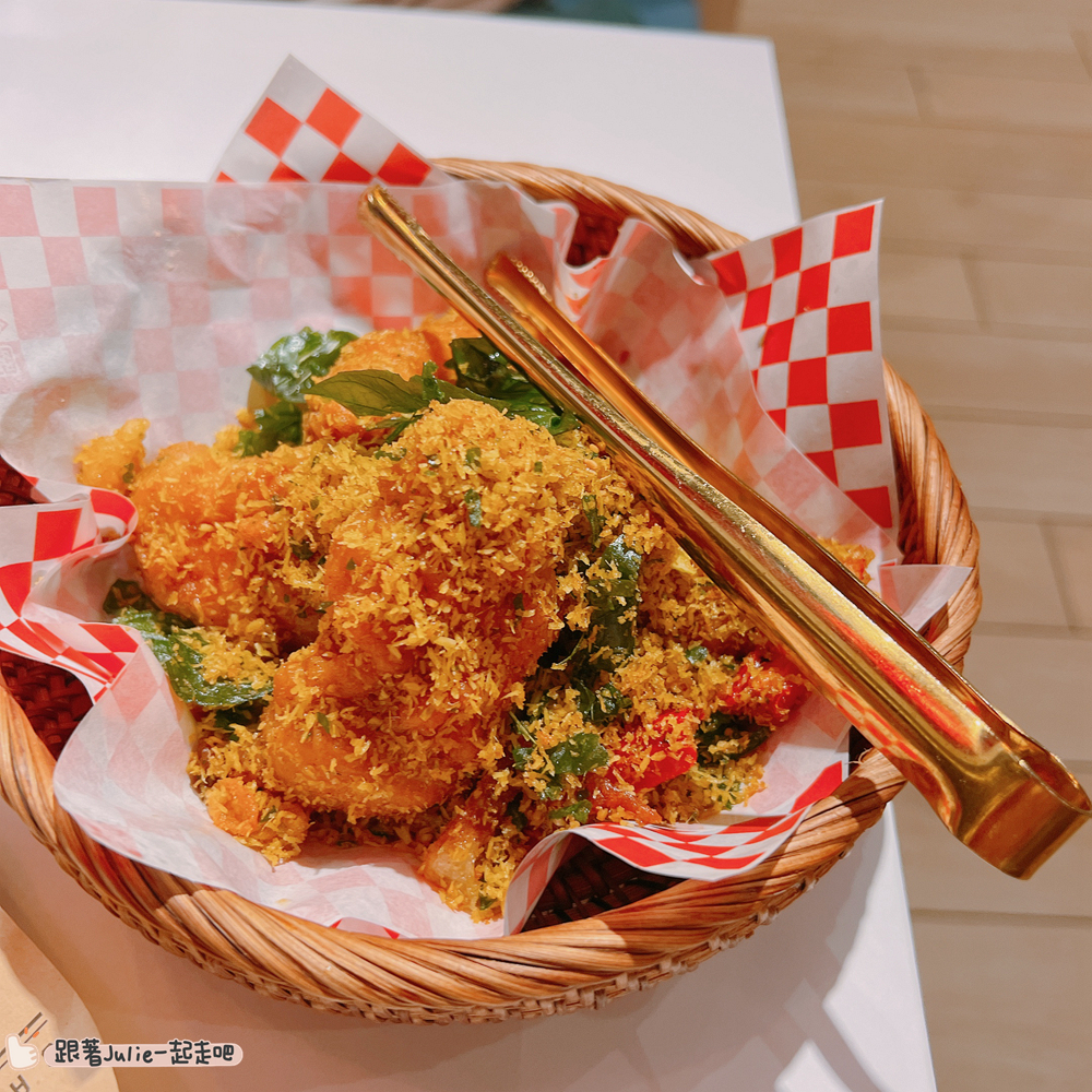 BO BO 新莊宏匯店,BOBO,MENU,thaifood,串燒,宏匯廣場,新莊,泰式奶茶,泰式料理,泰式炒河粉,瓦城,瓦城集團,美食,菜單 @跟著Julie一起走吧