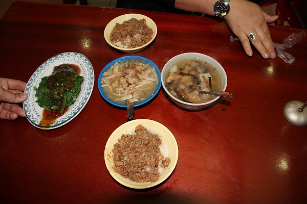 2011.10.18,三元號魚翅肉羹,倫敦,土耳其,大阪,宜蘭,居酒屋,工作,捷克,旅遊,早午餐,板橋,棚拍,法國,美味食記,美食,自由行,萬華好吃花枝羹,關於我的 @跟著Julie一起走吧 2011.10.18,三元號魚翅肉羹,倫敦,土耳其,大阪,宜蘭,居酒屋,工作,捷克,旅遊,早午餐,板橋,棚拍,法國,美味食記,美食,自由行,萬華好吃花枝羹,關於我的 @跟著Julie一起走吧