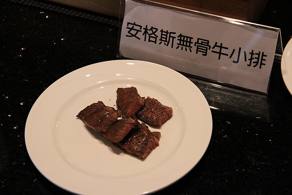 URGO開幕慶美國犇牛試吃體驗,中秋烤肉節買肉的好所在,倫敦,土耳其,大阪,宜蘭,居酒屋,捷克,旅遊,早午餐,板橋,法國,美味食記,美食,自由行,西餐,試吃 @跟著Julie一起走吧 URGO開幕慶美國犇牛試吃體驗,中秋烤肉節買肉的好所在,倫敦,土耳其,大阪,宜蘭,居酒屋,捷克,旅遊,早午餐,板橋,法國,美味食記,美食,自由行,西餐,試吃 @跟著Julie一起走吧