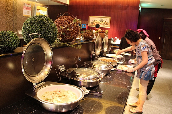 2011.7.16,中華錢櫃,信義誠品金色三麥,倫敦,充實的一天,土耳其,大阪,宜蘭,居酒屋,捷克,旅遊,早午餐,板橋,法國,異國料理,美味食記,美食,自由行,阪急美食街 @跟著Julie一起走吧 2011.7.16,中華錢櫃,信義誠品金色三麥,倫敦,充實的一天,土耳其,大阪,宜蘭,居酒屋,捷克,旅遊,早午餐,板橋,法國,異國料理,美味食記,美食,自由行,阪急美食街 @跟著Julie一起走吧