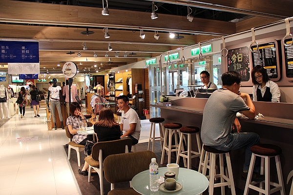 2011.7.16,中華錢櫃,信義誠品金色三麥,倫敦,充實的一天,土耳其,大阪,宜蘭,居酒屋,捷克,旅遊,早午餐,板橋,法國,異國料理,美味食記,美食,自由行,阪急美食街 @跟著Julie一起走吧 2011.7.16,中華錢櫃,信義誠品金色三麥,倫敦,充實的一天,土耳其,大阪,宜蘭,居酒屋,捷克,旅遊,早午餐,板橋,法國,異國料理,美味食記,美食,自由行,阪急美食街 @跟著Julie一起走吧