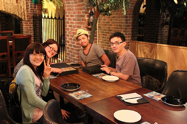 2011.7.16,中華錢櫃,信義誠品金色三麥,倫敦,充實的一天,土耳其,大阪,宜蘭,居酒屋,捷克,旅遊,早午餐,板橋,法國,異國料理,美味食記,美食,自由行,阪急美食街 @跟著Julie一起走吧 2011.7.16,中華錢櫃,信義誠品金色三麥,倫敦,充實的一天,土耳其,大阪,宜蘭,居酒屋,捷克,旅遊,早午餐,板橋,法國,異國料理,美味食記,美食,自由行,阪急美食街 @跟著Julie一起走吧