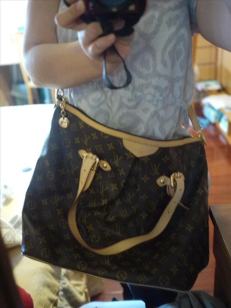 9成新,LV,M40146,亂七八糟買一通,倫敦,出售二手包,國外旅遊,土耳其,大皺折手提,大阪,宜蘭,居酒屋,捷克,斜肩背兩用包,旅遊,早午餐,板橋,法國,美食,自由行 @跟著Julie一起走吧 9成新,LV,M40146,亂七八糟買一通,倫敦,出售二手包,國外旅遊,土耳其,大皺折手提,大阪,宜蘭,居酒屋,捷克,斜肩背兩用包,旅遊,早午餐,板橋,法國,美食,自由行 @跟著Julie一起走吧