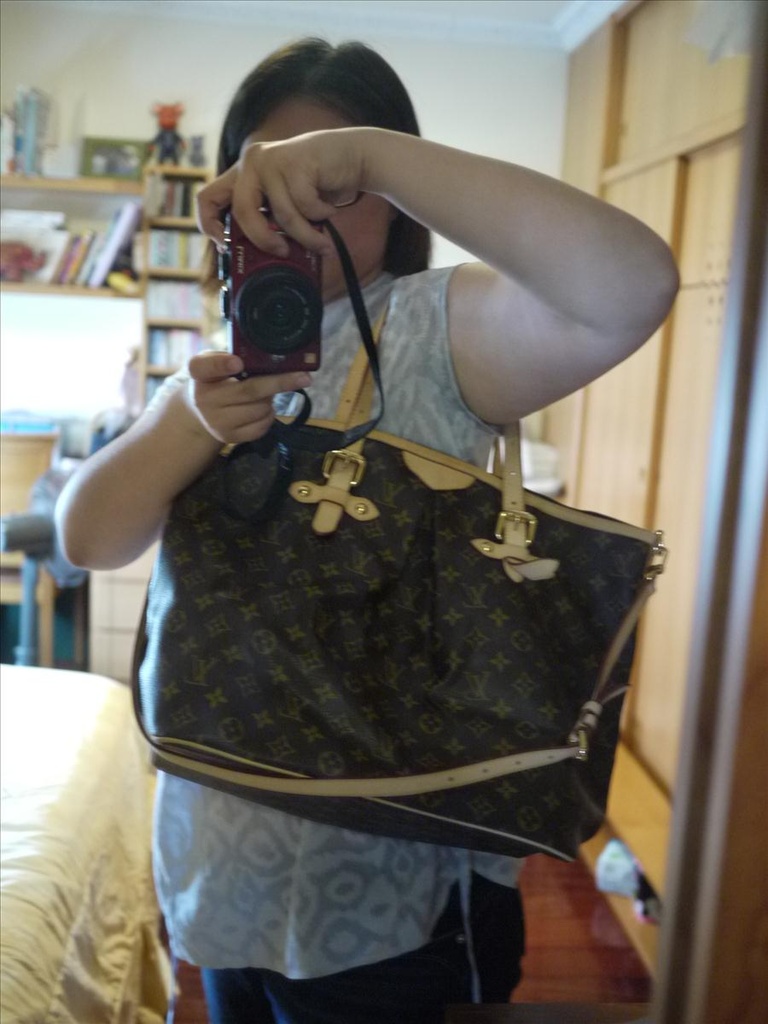 9成新,LV,M40146,亂七八糟買一通,倫敦,出售二手包,國外旅遊,土耳其,大皺折手提,大阪,宜蘭,居酒屋,捷克,斜肩背兩用包,旅遊,早午餐,板橋,法國,美食,自由行 @跟著Julie一起走吧 9成新,LV,M40146,亂七八糟買一通,倫敦,出售二手包,國外旅遊,土耳其,大皺折手提,大阪,宜蘭,居酒屋,捷克,斜肩背兩用包,旅遊,早午餐,板橋,法國,美食,自由行 @跟著Julie一起走吧