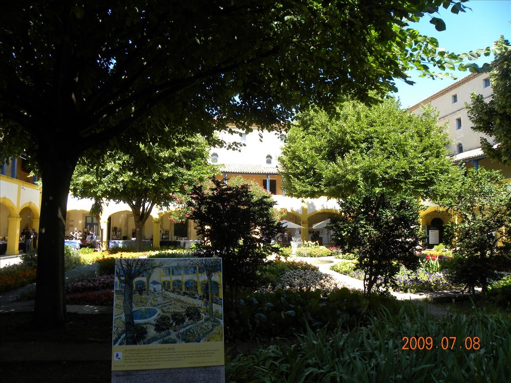 .梵谷迷的朝聖之地,2009法國,7.8,Arles,亞耳,倫敦,國外旅遊,圖多,土耳其,大阪,宜蘭,居酒屋,已完成,捷克,文長,旅遊,早午餐,板橋,法國,美食,自由行 @跟著Julie一起走吧 .梵谷迷的朝聖之地,2009法國,7.8,Arles,亞耳,倫敦,國外旅遊,圖多,土耳其,大阪,宜蘭,居酒屋,已完成,捷克,文長,旅遊,早午餐,板橋,法國,美食,自由行 @跟著Julie一起走吧