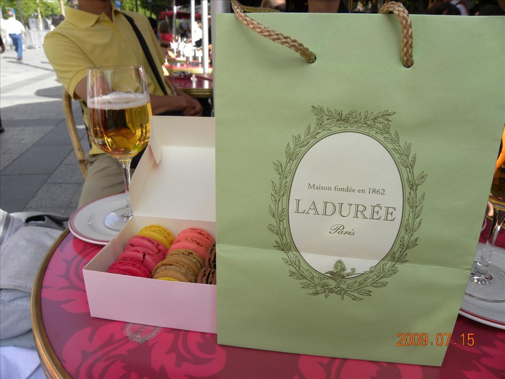 2009法國,LADUREE,倫敦,國外旅遊,土耳其,大阪,宜蘭,居酒屋,戰利品,捷克,旅遊,早午餐,板橋,法國,甜點篇,美食,自由行 @跟著Julie一起走吧 2009法國,LADUREE,倫敦,國外旅遊,土耳其,大阪,宜蘭,居酒屋,戰利品,捷克,旅遊,早午餐,板橋,法國,甜點篇,美食,自由行 @跟著Julie一起走吧